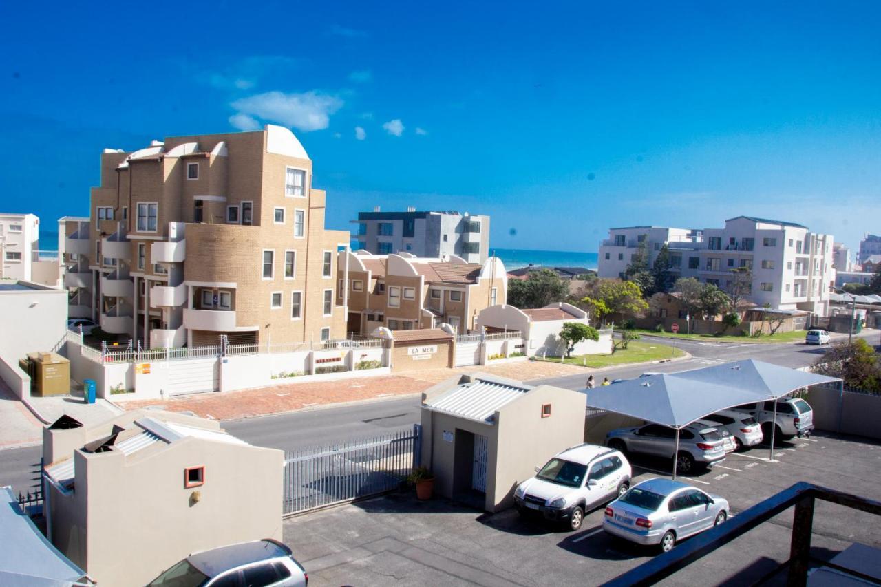 Caline Vip Apartments, Beach Close 布鲁堡史特兰 外观 照片